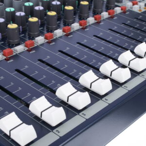 Soundcraft EFX8 Mixing Console mikseta - Image 4
